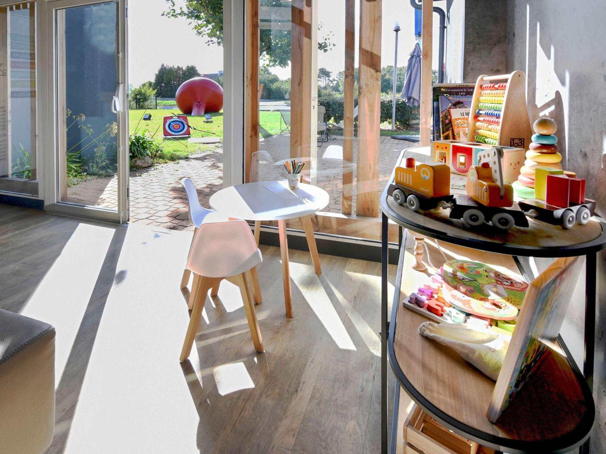 Ibis Budget Vannes Exterior photo