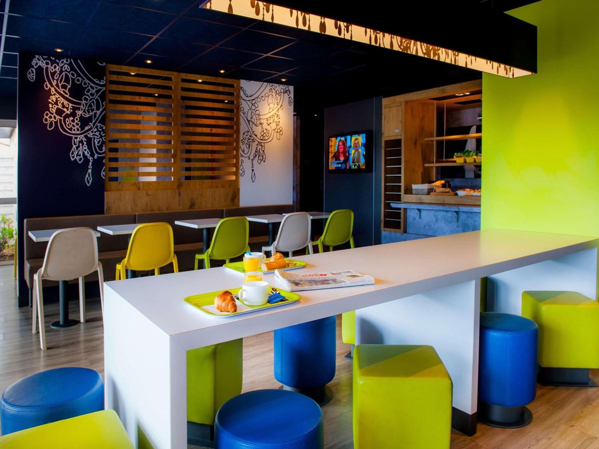 Ibis Budget Vannes Exterior photo