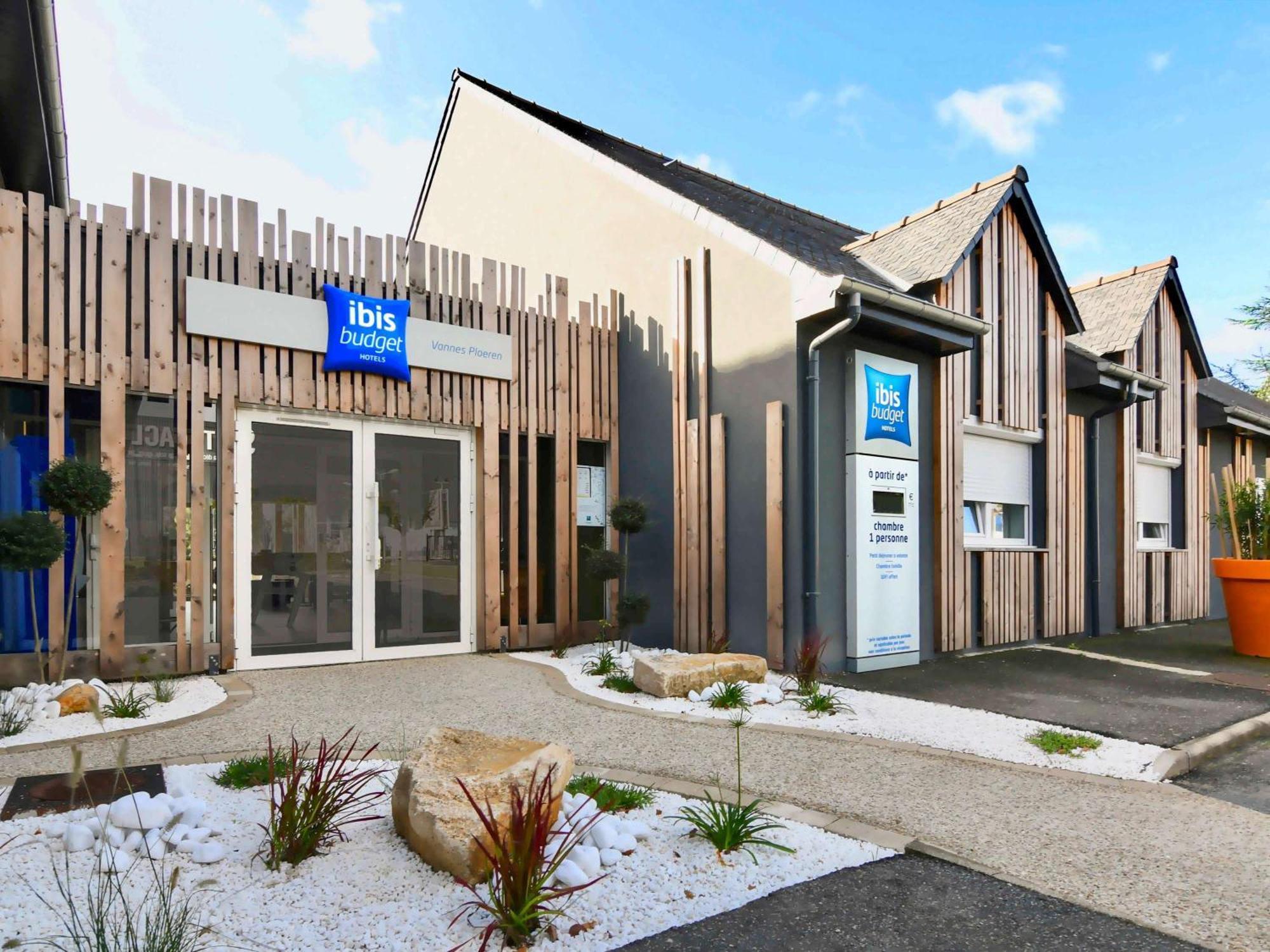Ibis Budget Vannes Exterior photo